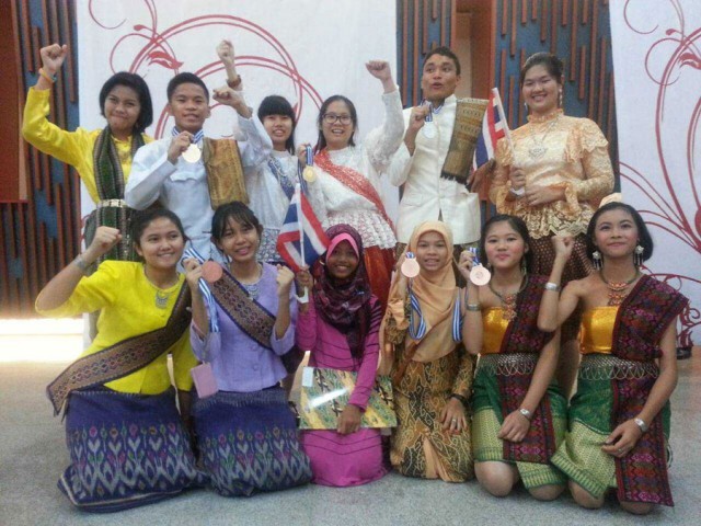 สิ่งประดิษฐ์ นร.ไทยคว้า 6 เหรียญ 12 รางวัล
