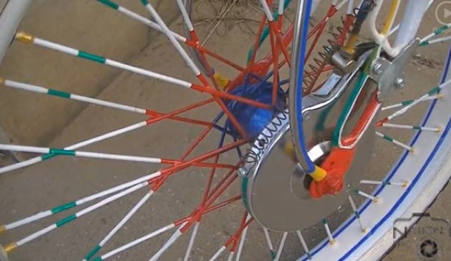 ลุงพิษณุโลกทำจักรยานจากอุปกรณ์ร้านขายของเก่า คนเห็นขอซื้อ ขายได้ราคากว่าหมื่นบาท