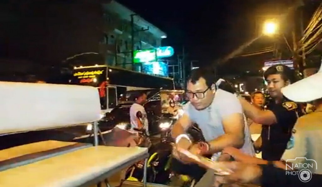 ซิ่งเก๋งแหกด่าน ยิงยางสกัด พบเมาแอ๋ ซิ่งเก๋งแหกด่าน ยิงยางสกัด พบเมาแอ๋