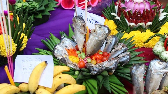 กำแพงเพชร รณรงค์ทำกระทงแฟนซีจากวัสดุธรรมชาติ