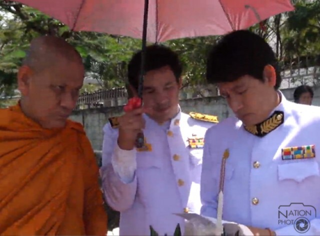 "บิณฑ์ บรรลือฤทธิ์" ชวนลอยกระทง EM อนุรักษ์สิ่งแวดล้อมคลองสมถวิล