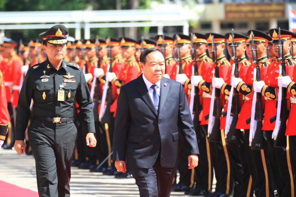 "พล.อ.ประวิตร" เตรียมเยี่ยมกองทัพบก