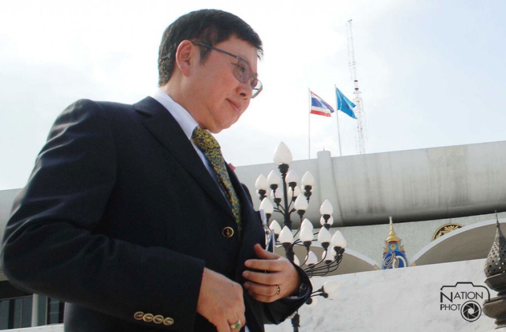 แกนนำคณะยกร่าง รธน. พบ "ประยุทธ์" บ่ายนี้ แกนนำคณะยกร่าง รธน. พบ "ประยุทธ์" บ่ายนี้