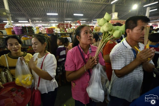 พาเที่ยววัดโสธรวรารามวรวิหาร