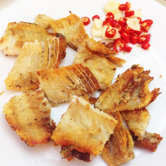 Cooking is Fun : บะหมี่ต้มยำผัดแห้งปลาสลิดทอดกรอบ