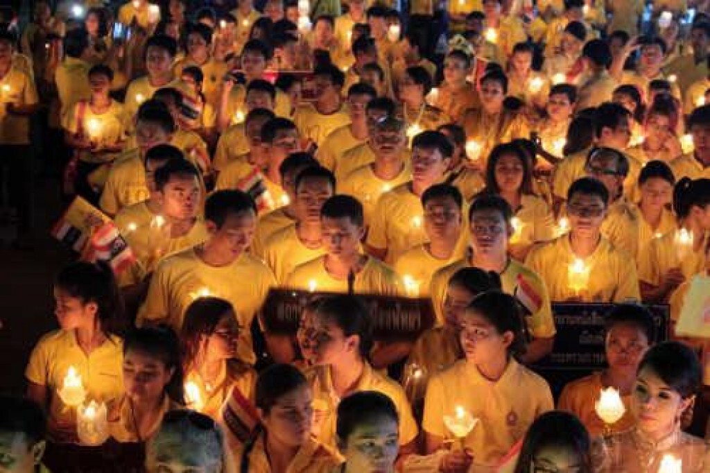 "พัทยา" รวมใจใส่เสื้อเหลืองจุดเทียนชัยถวายพระพรชัยมงคล 5 ธันวา "พัทยา" รวมใจใส่เสื้อเหลืองจุดเทียนชัยถวายพระพรชัยมงคล 5 ธันวา