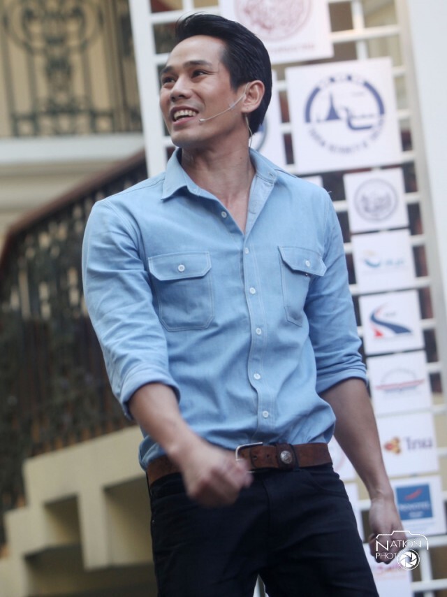 "ไกลกังวล มิวสิคัล ออน เดอะ บีช"