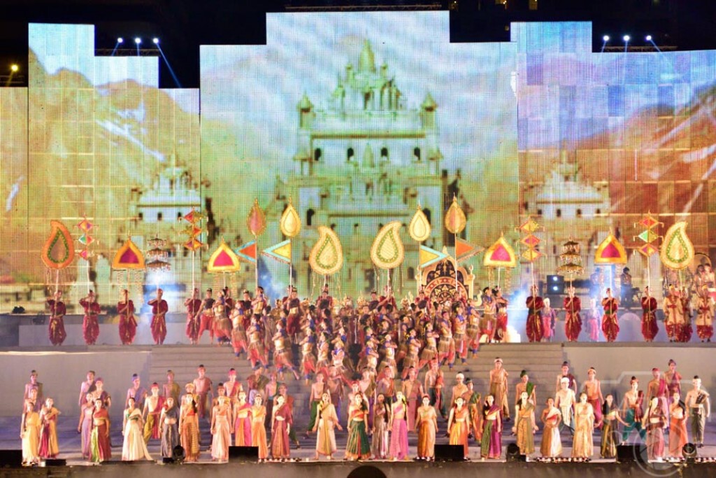 "ประยุทธ์" ยก "พระมหาชนก" เป็นบทเรียน "ประยุทธ์" ยก "พระมหาชนก" เป็นบทเรียน