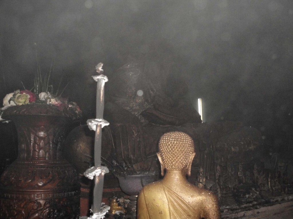 ไฟไหม้พระพุทธรูป คู่บ้านคู่เมือง 2 ฝั่งโขง ไฟไหม้พระพุทธรูป คู่บ้านคู่เมือง 2 ฝั่งโขง