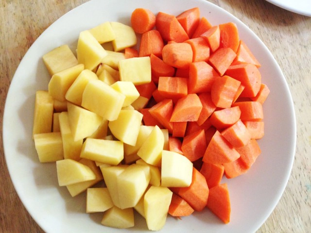 Cooking is Fun : ข้าวแกงกะหรี่ญี่ปุ่นหมูทอด