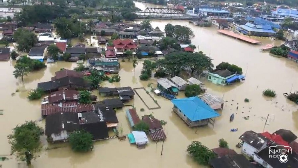 นราธิวาสยังอ่วมหนัก โรงเรียนกว่า 150 แห่ง ปิดต่อเนื่อง นราธิวาสยังอ่วมหนัก โรงเรียนกว่า 150 แห่ง ปิดต่อเนื่อง