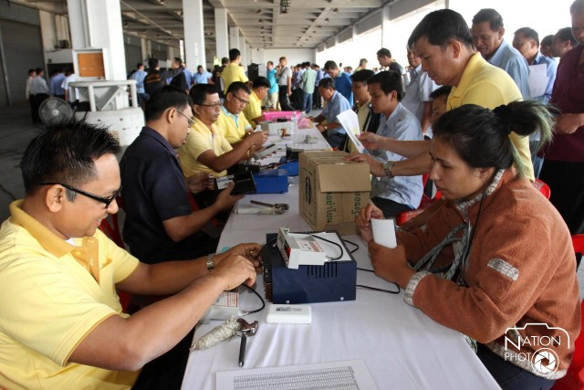 โชเฟอร์แท็กซี่ นำรถมาปรับจูนมิเตอร์อัตราใหม่