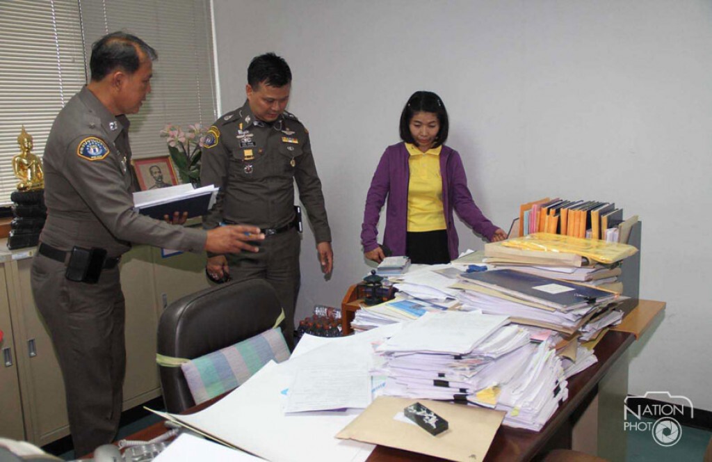 กองปราบตรวจเอกสาร ผอ.กองคลัง หาหลักฐานเพิ่ม