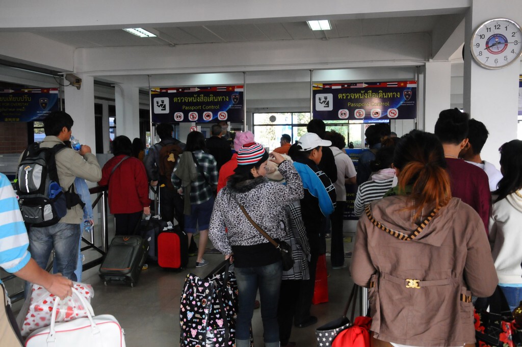 หนองคาย- ด่านพรมแดนไทย- ลาวคึกคัก หนองคาย- ด่านพรมแดนไทย- ลาวคึกคัก
