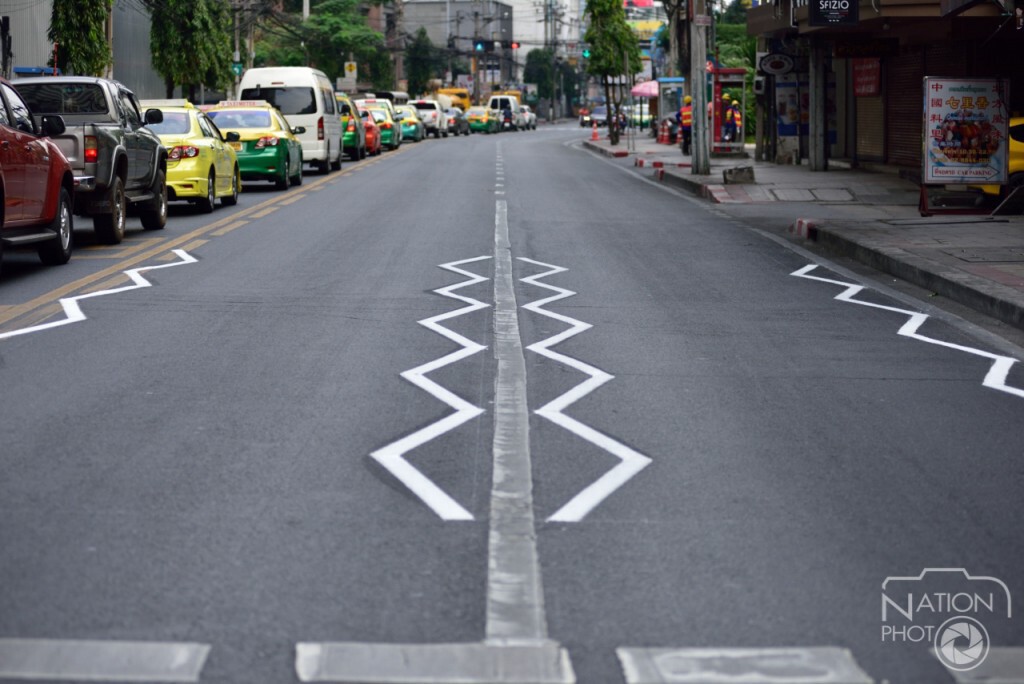 กทม.ลุยตีเส้น"ซิกเเซก"เตือนรถยนต์ชะลอทางม้าลาย