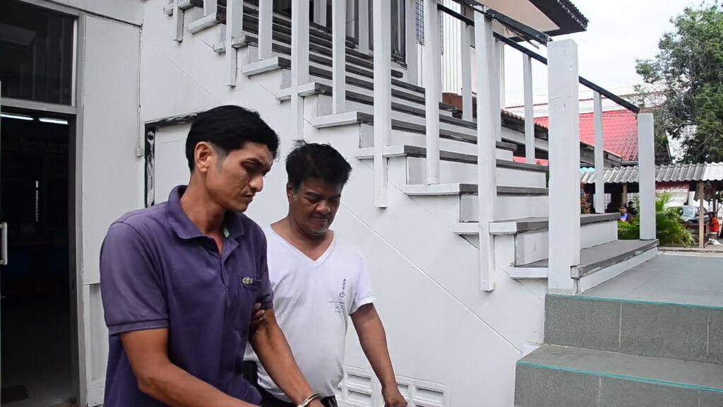 ตร.ลาดหลุมแก้วจับ 2 โจรลักตัดสายเคเบิลตอนกลางวัน