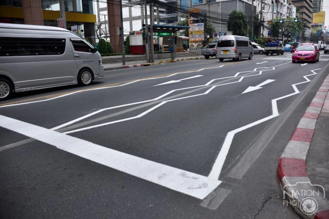 กทม.ลุยตีเส้น"ซิกเเซก"เตือนรถยนต์ชะลอทางม้าลาย