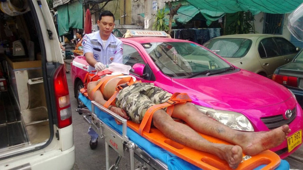 เหตุทะเลาะวิวาท ไล่ฟันตกตึกเจ็บทั้งคู่
