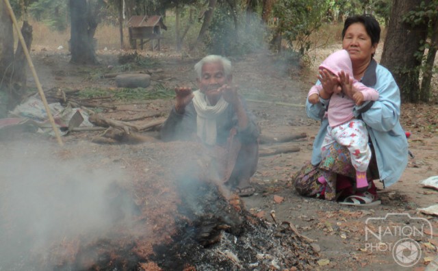บุรีรัมย์ - หนาวจัดวอนช่วย พระสงฆ์ คนพิการ ขาดแคลนผ้าห่ม