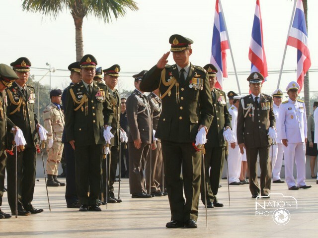 พิธีวางพวงมาลาสักการะดวงวิญญาณนักรบไทย เนื่องในวันกองทัพไทย