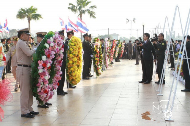 พิธีวางพวงมาลาสักการะดวงวิญญาณนักรบไทย เนื่องในวันกองทัพไทย
