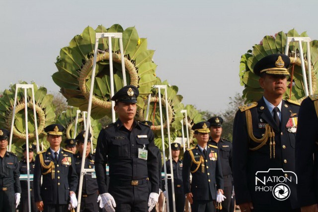 พิธีวางพวงมาลาสักการะดวงวิญญาณนักรบไทย เนื่องในวันกองทัพไทย