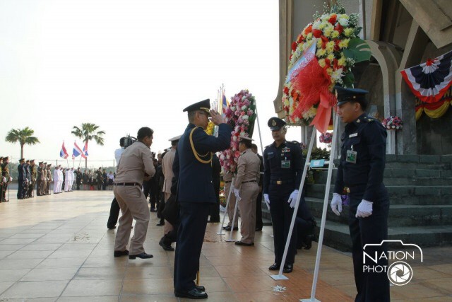 พิธีวางพวงมาลาสักการะดวงวิญญาณนักรบไทย เนื่องในวันกองทัพไทย