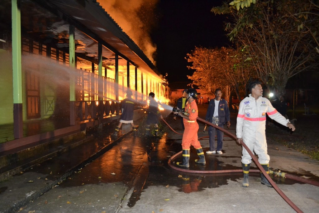 พัทลุง- ไฟไหม้ โรงเรียน วอดทั้งหลัง คาดไฟฟ้าลัดวงจร พัทลุง- ไฟไหม้ โรงเรียน วอดทั้งหลัง คาดไฟฟ้าลัดวงจร