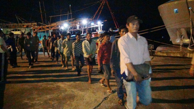 ทัพเรือภาคที่ 2 จับเรือประมงเวียดนามลักลอบเข้ามาทำการประมงในอ่าวไทย