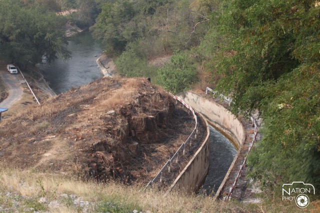 ปริมาณน้ำในเขื่อนลำตะคองลดลงอย่างเห็นได้ชัด
