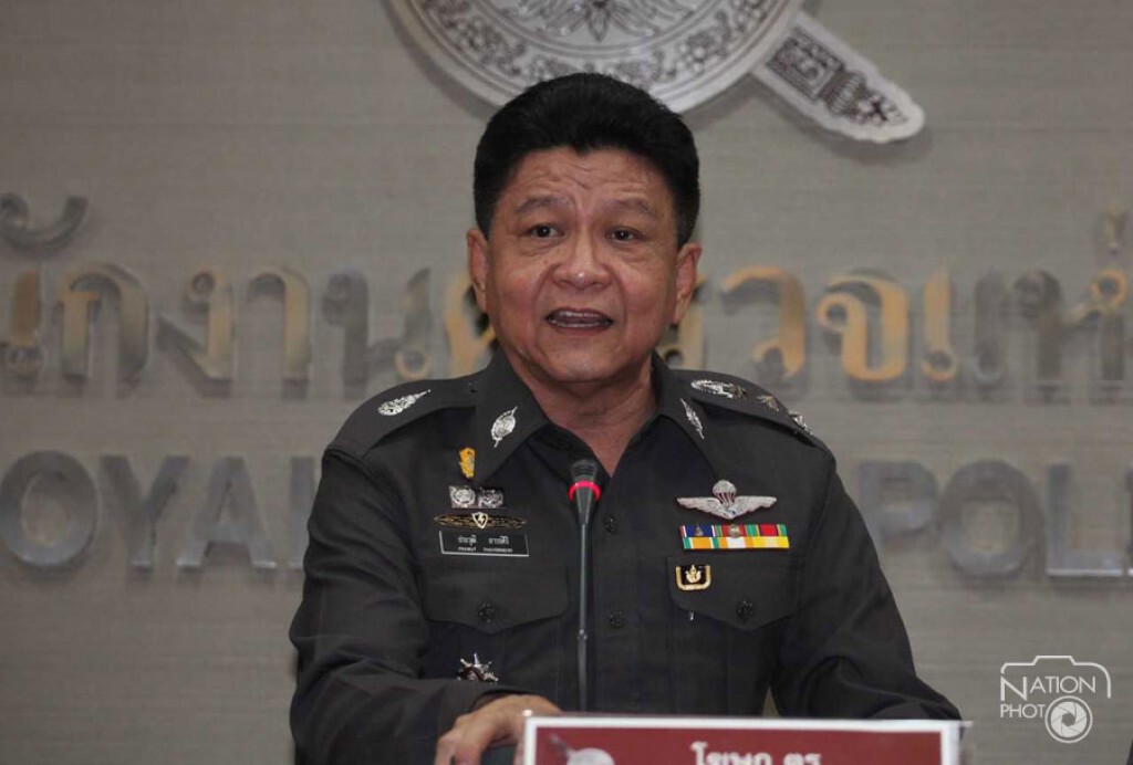 โฆษก ตร. ยันไม่เคยให้ข่าว บึ้มพารากอนเป็นชาวต่างชาติ โฆษก ตร. ยันไม่เคยให้ข่าว บึ้มพารากอนเป็นชาวต่างชาติ