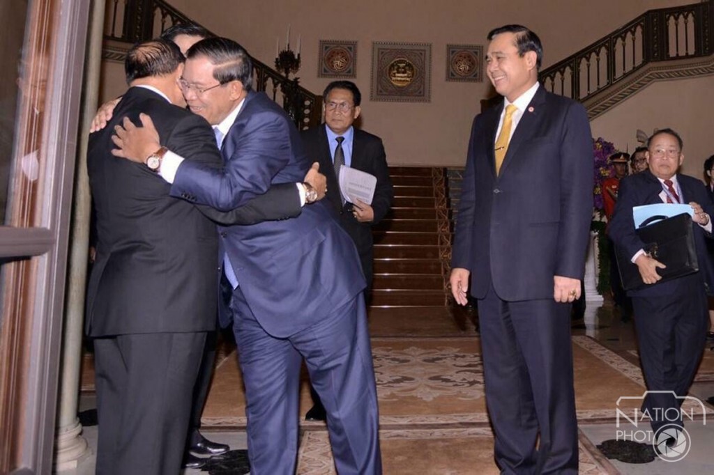 "ประวิตร"บินไป "กัมพูชา" คาดเตรียมประชุม "เจบีซี"