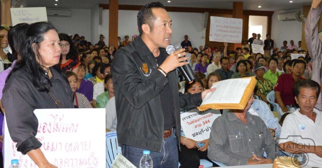 ชาวบ้านกว่า 500 คน รวมตัวค้านสร้างถนนสายชลบุรี-บ้านบึงสายใหม่