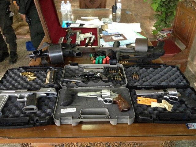 บุกตรวจค้นเป้าหมายผู้มีอิทธิพลในพื้นที่ 16 จุดในพื้นที่ จ.นครศรีฯ