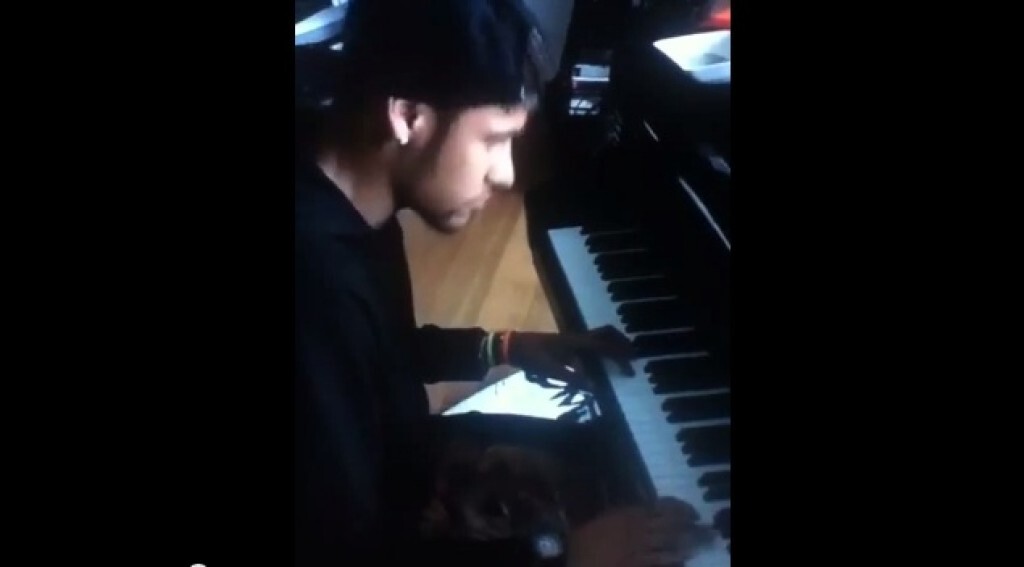 "เนย์มาร์" โซโล่เปียโนเพลง "ทไวไลท์" "เนย์มาร์" โซโล่เปียโนเพลง "ทไวไลท์"