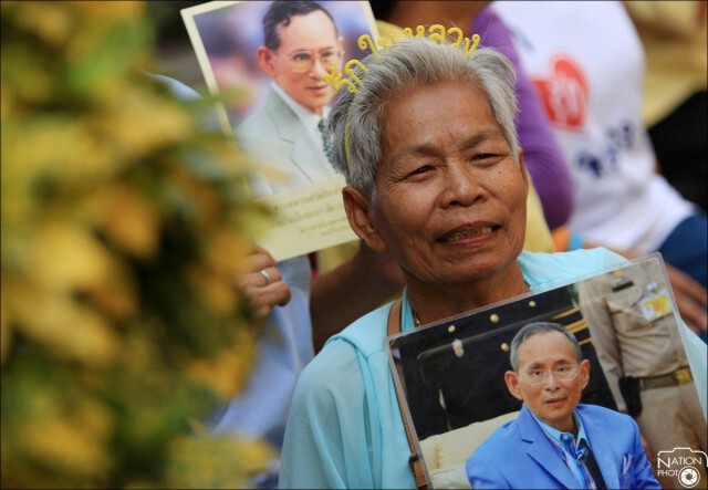 "ในหลวง-ราชินี"เสด็จฯกลับสวนจิตรลดาวันนี้