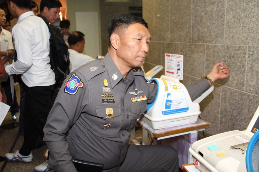 ตำรวจท่องเที่ยวทำดีตบเท้าเข้าบริจาคโลหิต ตำรวจท่องเที่ยวทำดีตบเท้าเข้าบริจาคโลหิต