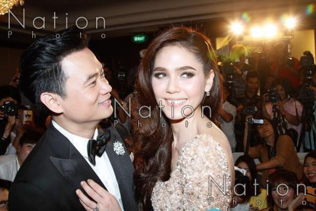 หวานชื่น! น็อตควงชมพู่แถลงงานฉลองสมรส หวานชื่น! น็อตควงชมพู่แถลงงานฉลองสมรส