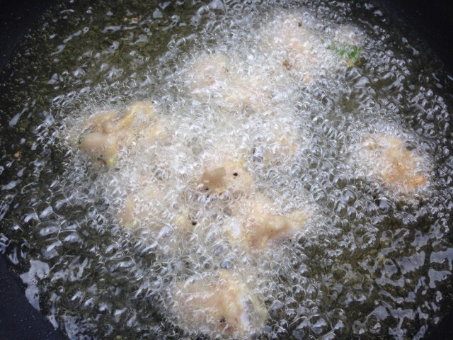 Cooking is fun! : เอ็นข้อไก่ทอดสมุนไพร