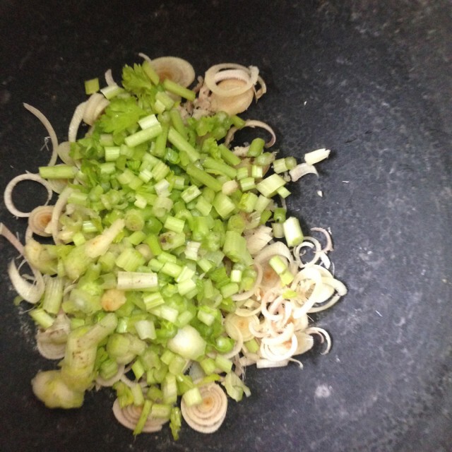 Cooking is fun! : เอ็นข้อไก่ทอดสมุนไพร