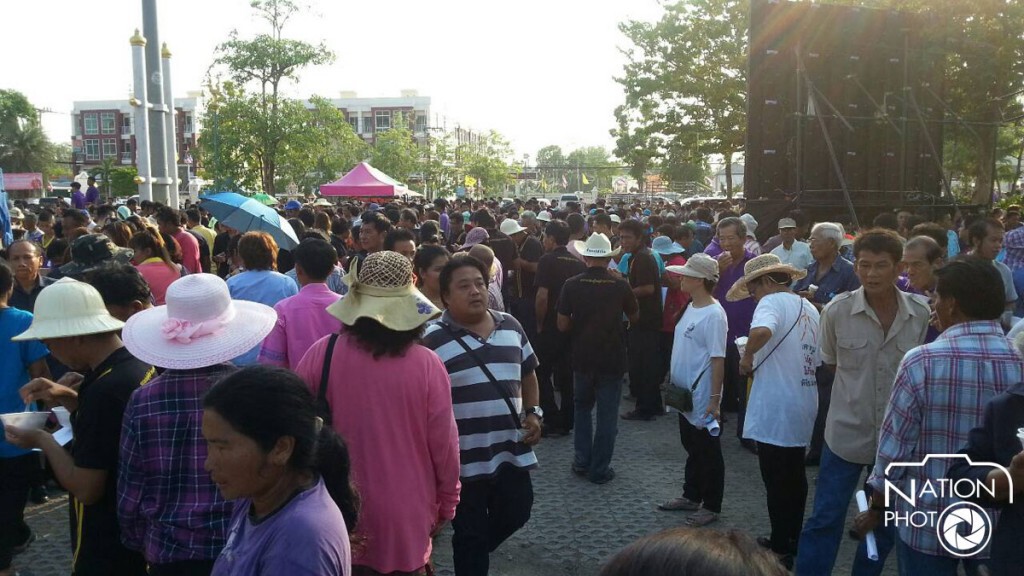 ชาวนครปฐมกว่า 3 หมื่น แสดงพลังค้านย้าย-ยุบพิพิธภัณฑ์ ชาวนครปฐมกว่า 3 หมื่น แสดงพลังค้านย้าย-ยุบพิพิธภัณฑ์