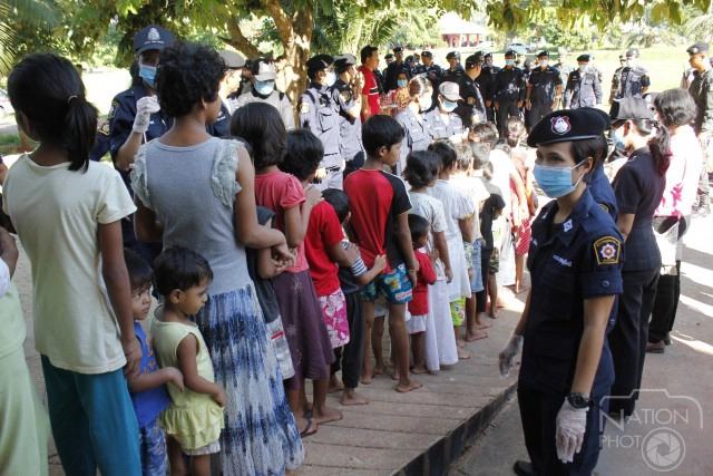 บ้านศรีสุราษฎร์ประสานตม. นำตัวโรฮิงญาไว้ในการควบคุม