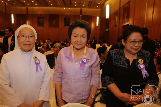"สุทธิชัย หยุ่น" ร่วมรับรางวัล 8 บุคคลดีเด่น