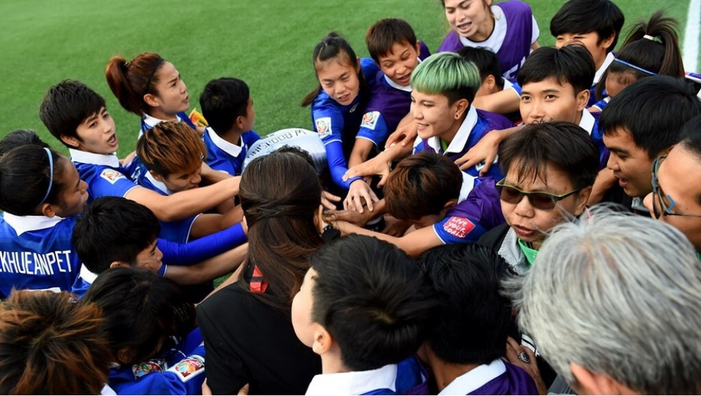 ชมภาพแข้งสาวไทยคว้า 3 แต้มประวัติศาสตร์ในฟุตบอลโลก ชมภาพแข้งสาวไทยคว้า 3 แต้มประวัติศาสตร์ในฟุตบอลโลก