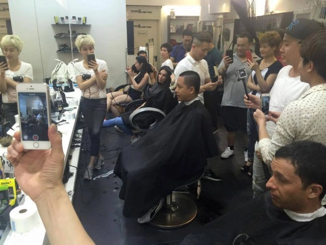 "นักร้องเวียดนาม" ทำตามสัญญา แต่แค่"สกินเฮด"