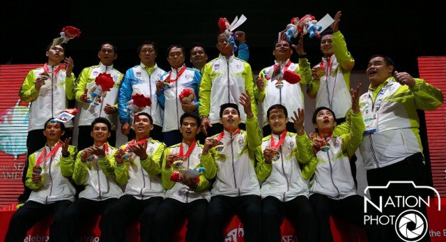 คึกคัก! "บิ๊กตู่" มอบเหรียญทองตะกร้อคู่ชายไทย