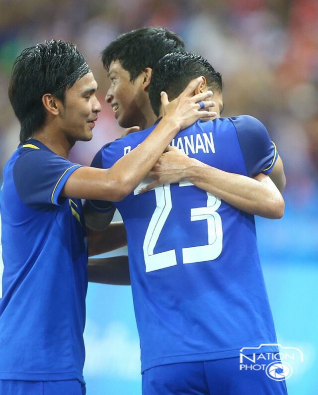 ภาพชุดช้างศึกถล่มพม่า 3-0 คว้าแชมป์ซีเกมส์สมัย 15