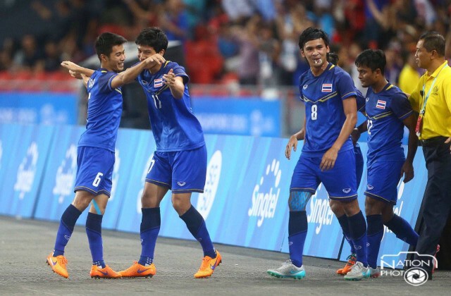 ภาพชุดช้างศึกถล่มพม่า 3-0 คว้าแชมป์ซีเกมส์สมัย 15
