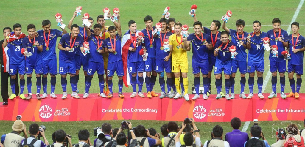 ทัพช้างศึกชุดแชมป์ซีเกมส์ บินกลับถึงไทยบ่ายนี้ ทัพช้างศึกชุดแชมป์ซีเกมส์ บินกลับถึงไทยบ่ายนี้