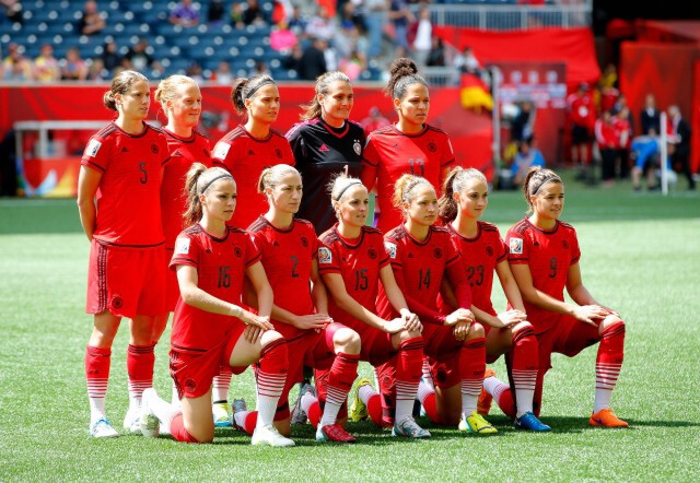 ชมภาพแข้งสาวไทยสู้สุดใจพ่ายเยอรมนี แต่ยังลุ้นเข้ารอบทีมอันดับ3